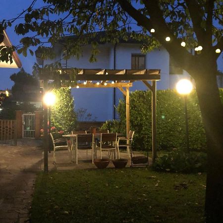 In Giardino B&B Cassina de' Pecchi Экстерьер фото