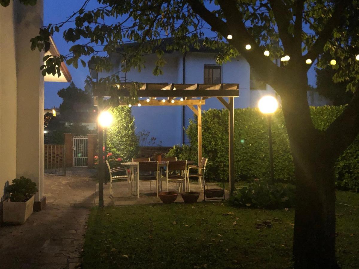 In Giardino B&B Cassina de' Pecchi Экстерьер фото